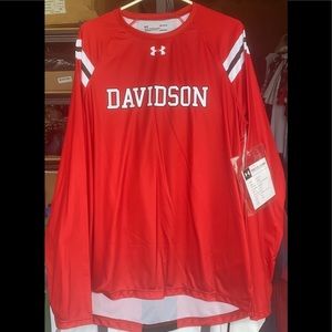 Men’s Under Armour Davidson basketball shirt